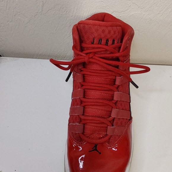 Jordan Aura Size 4Y - Picture 5 of 12